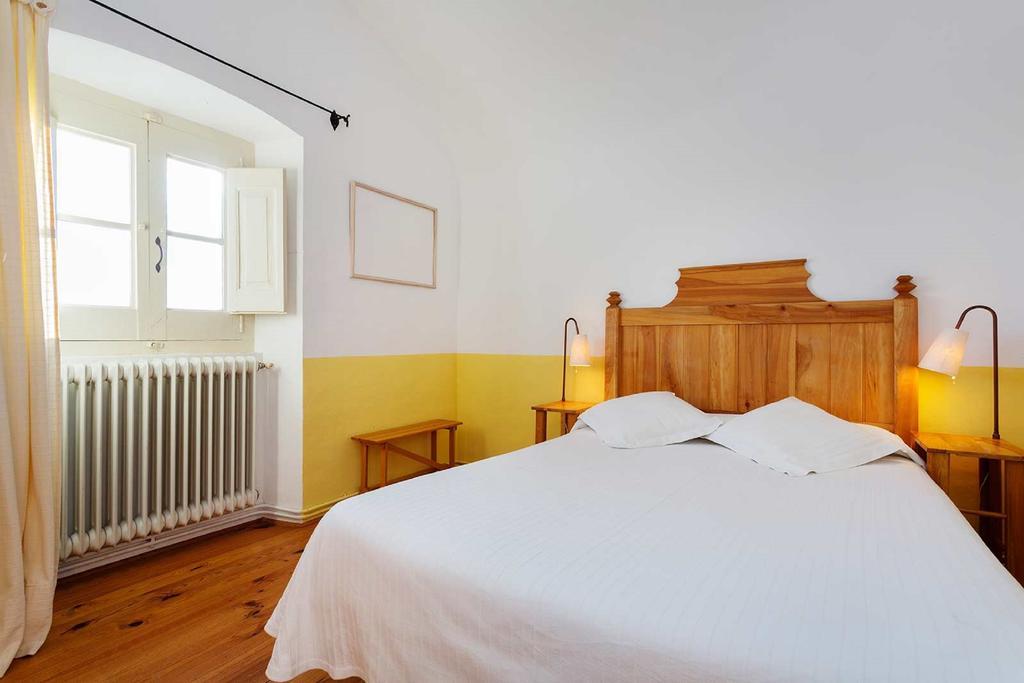 Can Felicia Hotel Beuda Habitación foto